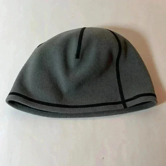 NIKE THERMA FIT REVERSIBLE BLACK & GREY RUNNING BEANIE WOMENS‎ MENS - Picture 4 of 4